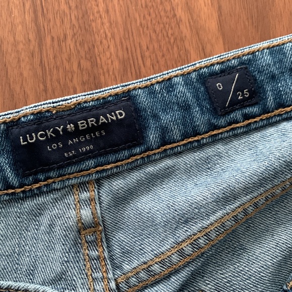 LUCKY BRAND THE CUTOFF DISTRESSED SHORTS - Picture 6 of 8